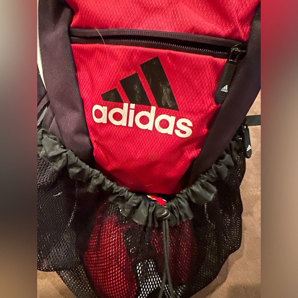 Vintage Adidas Load Spring Soccer/ Football /basketball Backpack. Red and black - Picture 3 of 8